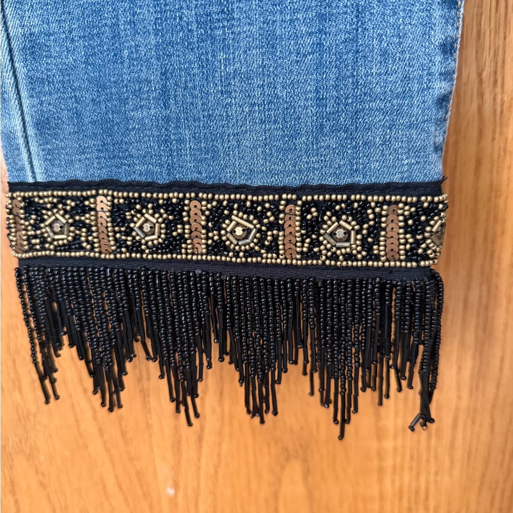Chicos Women's girlfriend slim ankle jeans with Black beaded Fringe Hem - size 0 - Picture 2 of 7